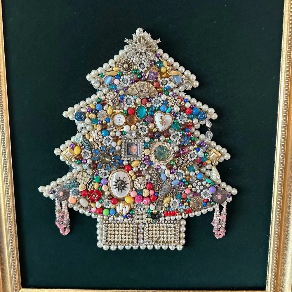 Vintage Costume Jewelry Christmas Tree Lighted Wall Art Gold Frame 24x20